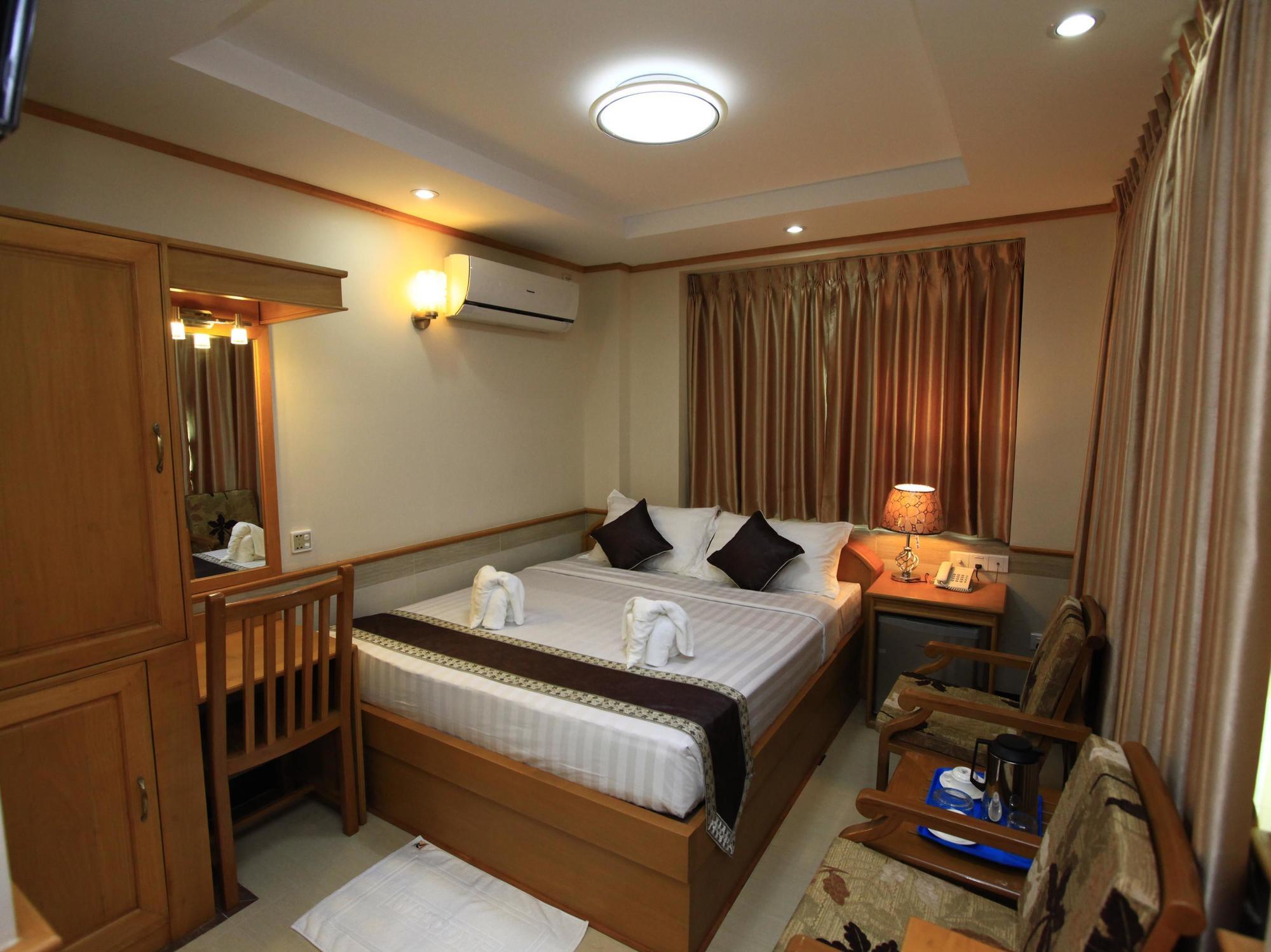 Hotel Novel Yangon Dış mekan fotoğraf