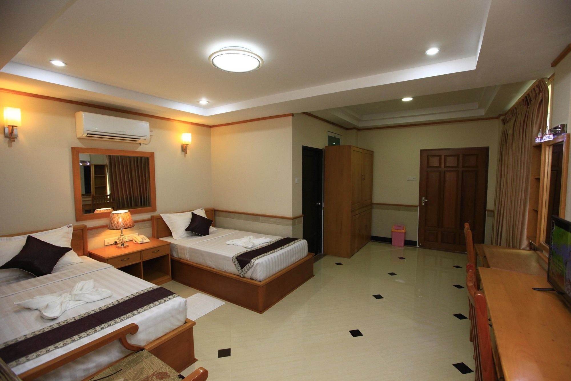 Hotel Novel Yangon Dış mekan fotoğraf