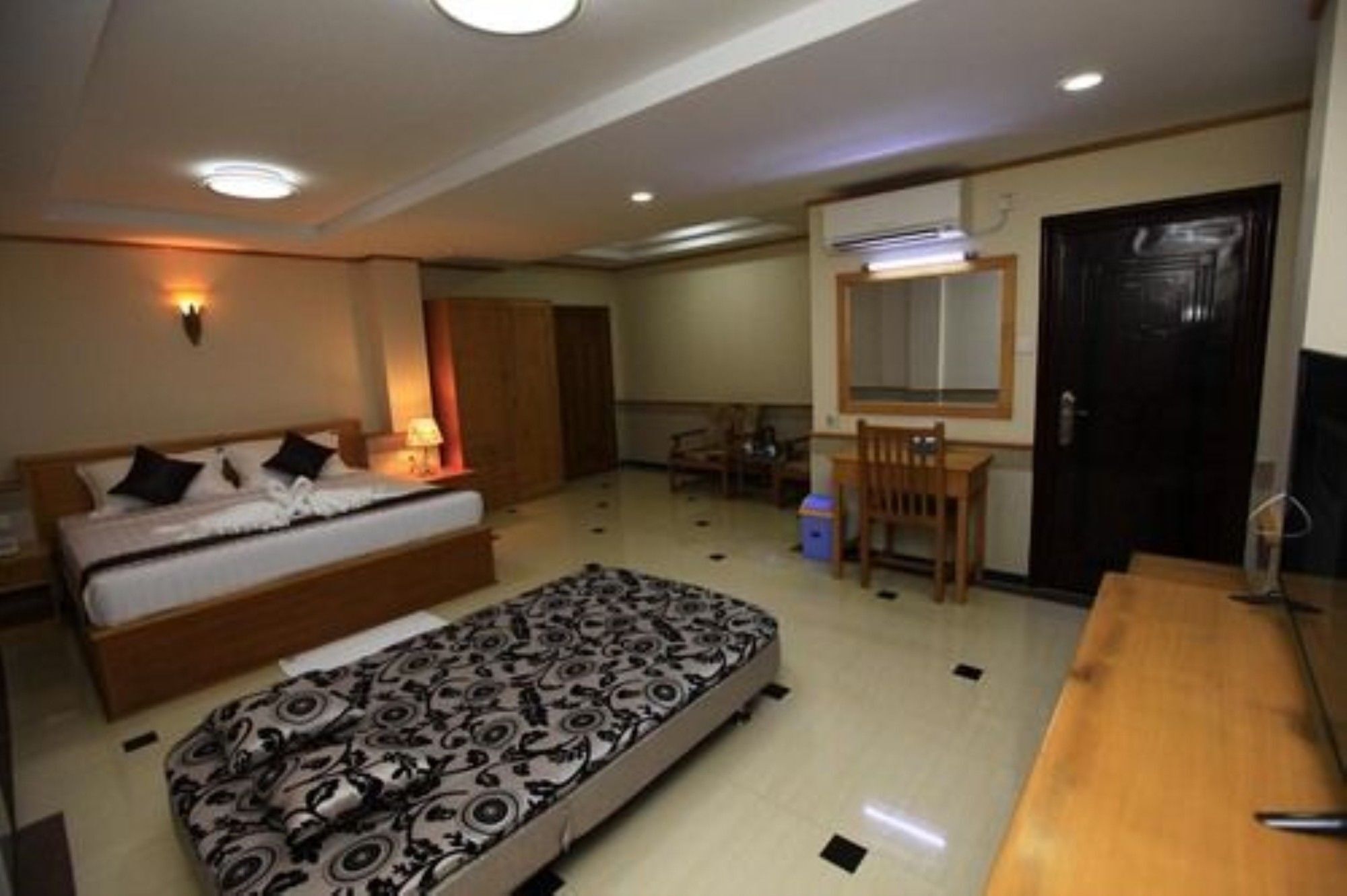 Hotel Novel Yangon Dış mekan fotoğraf