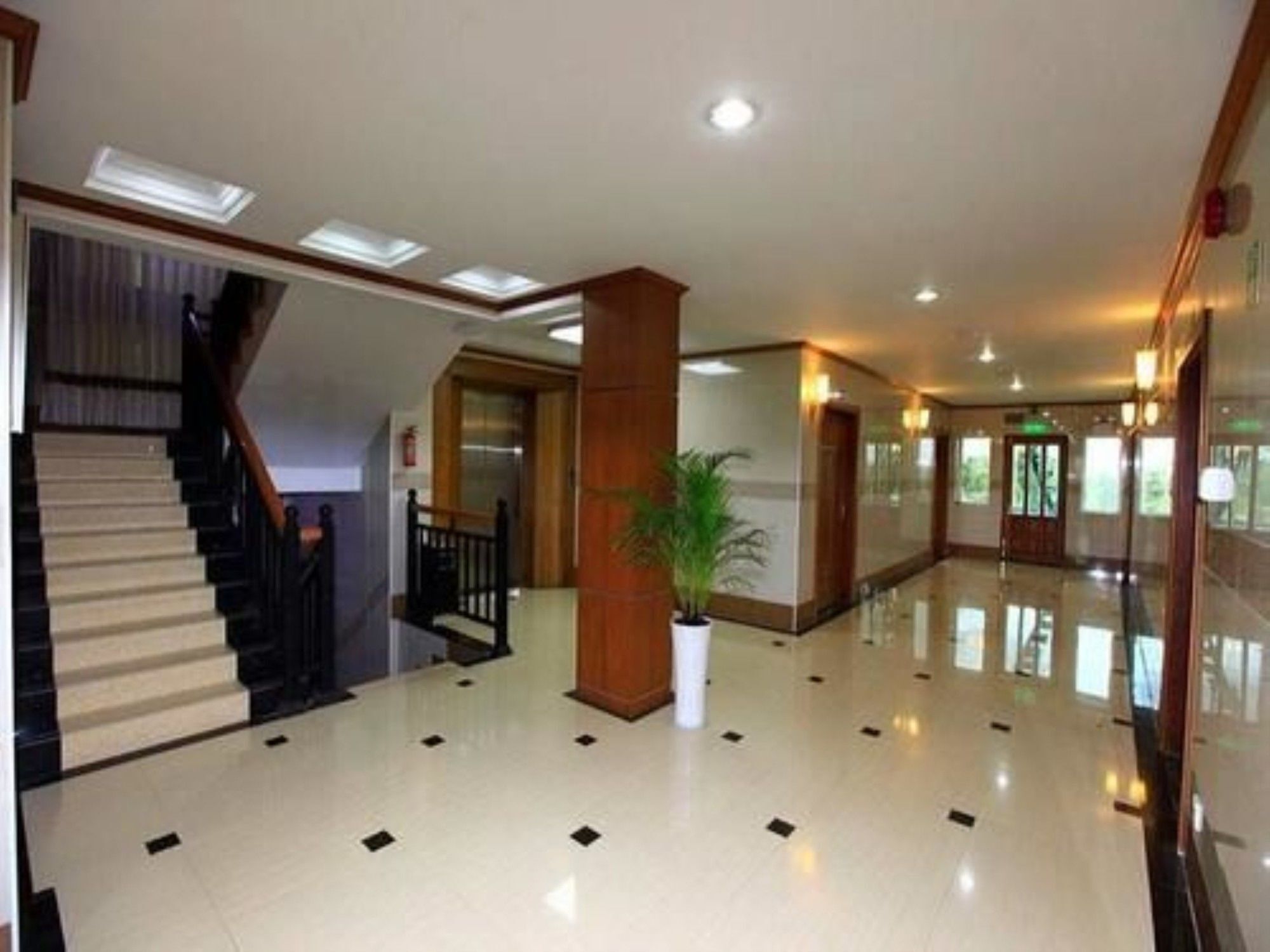 Hotel Novel Yangon Dış mekan fotoğraf